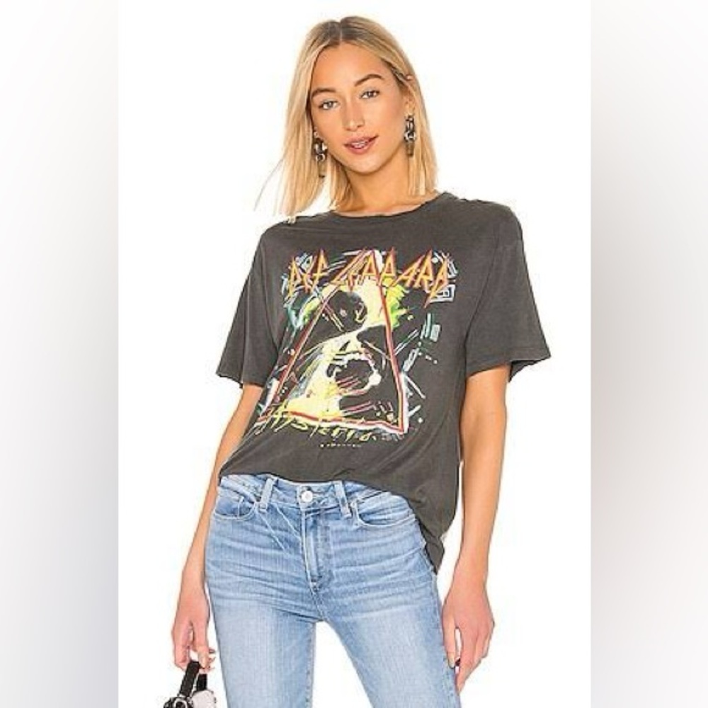 Daydreamer Def Leppard Hysteria Graphic Tee - Charcoal